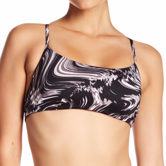 Nike Reversible Crossback Swim Bikini Top - Picture 8 of 8